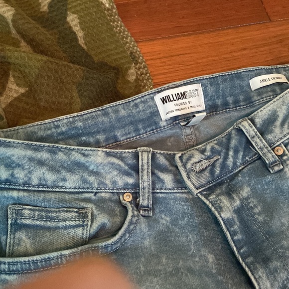 William Rast jean with William Rast top - Picture 3 of 6